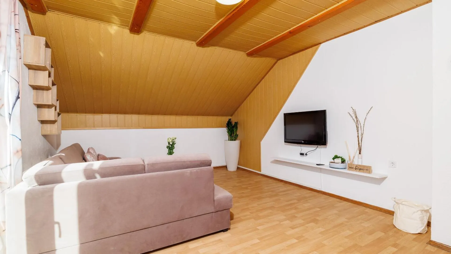 Apartments Sofija Fuzine