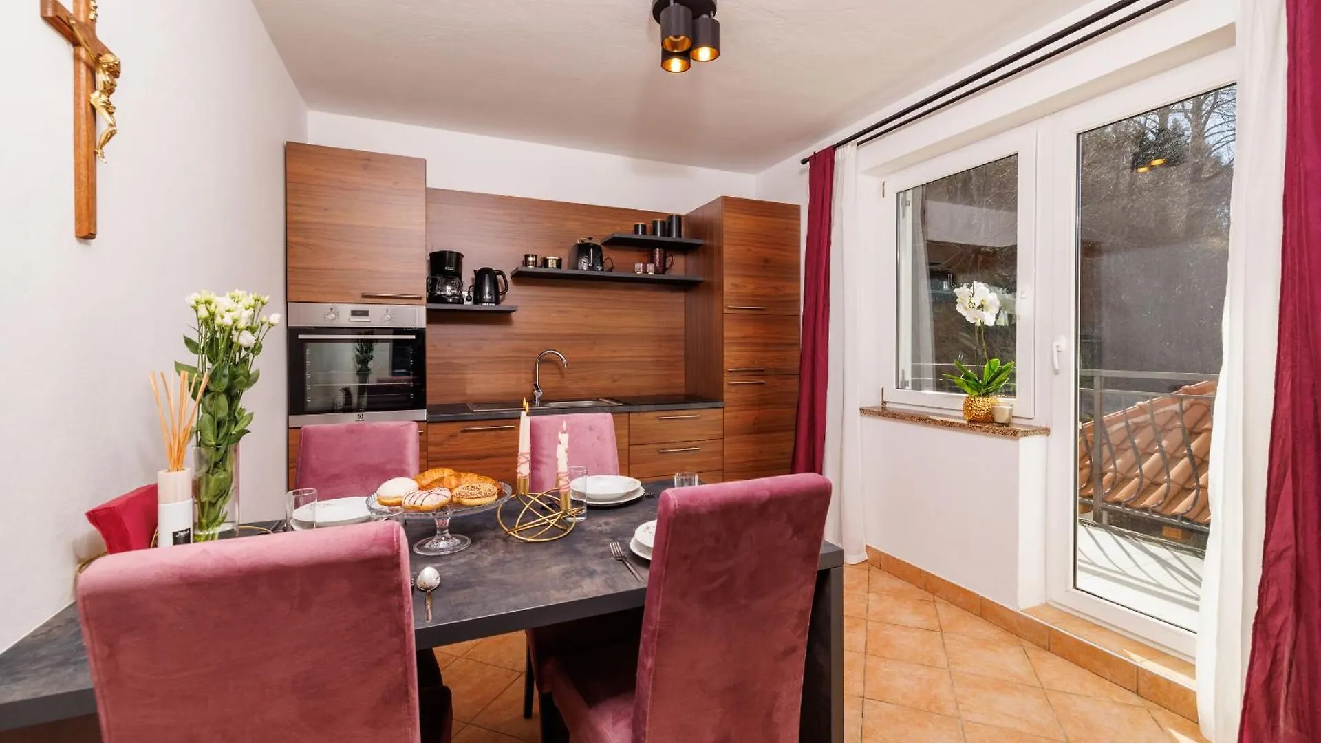 Apartments Sofija Fuzine