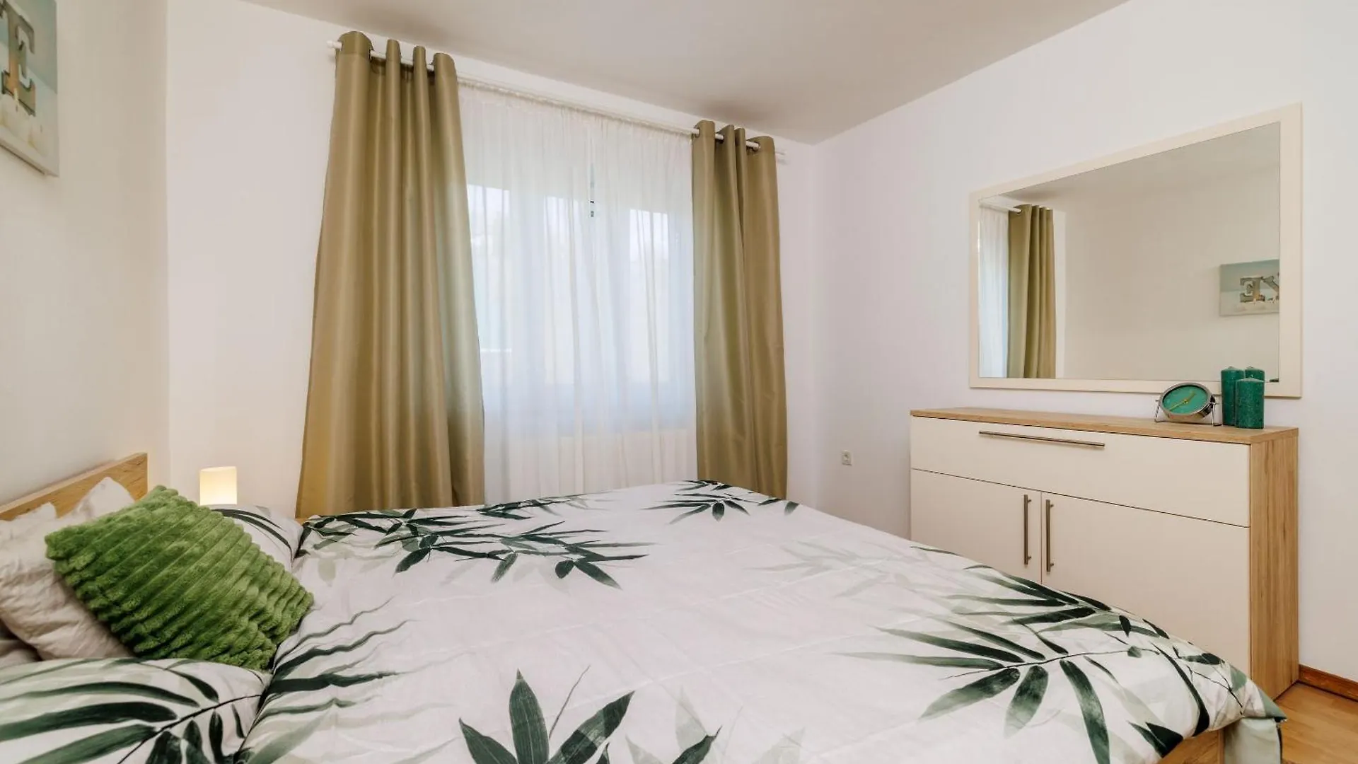 Apartments Sofija Fuzine 0*,  Croatia