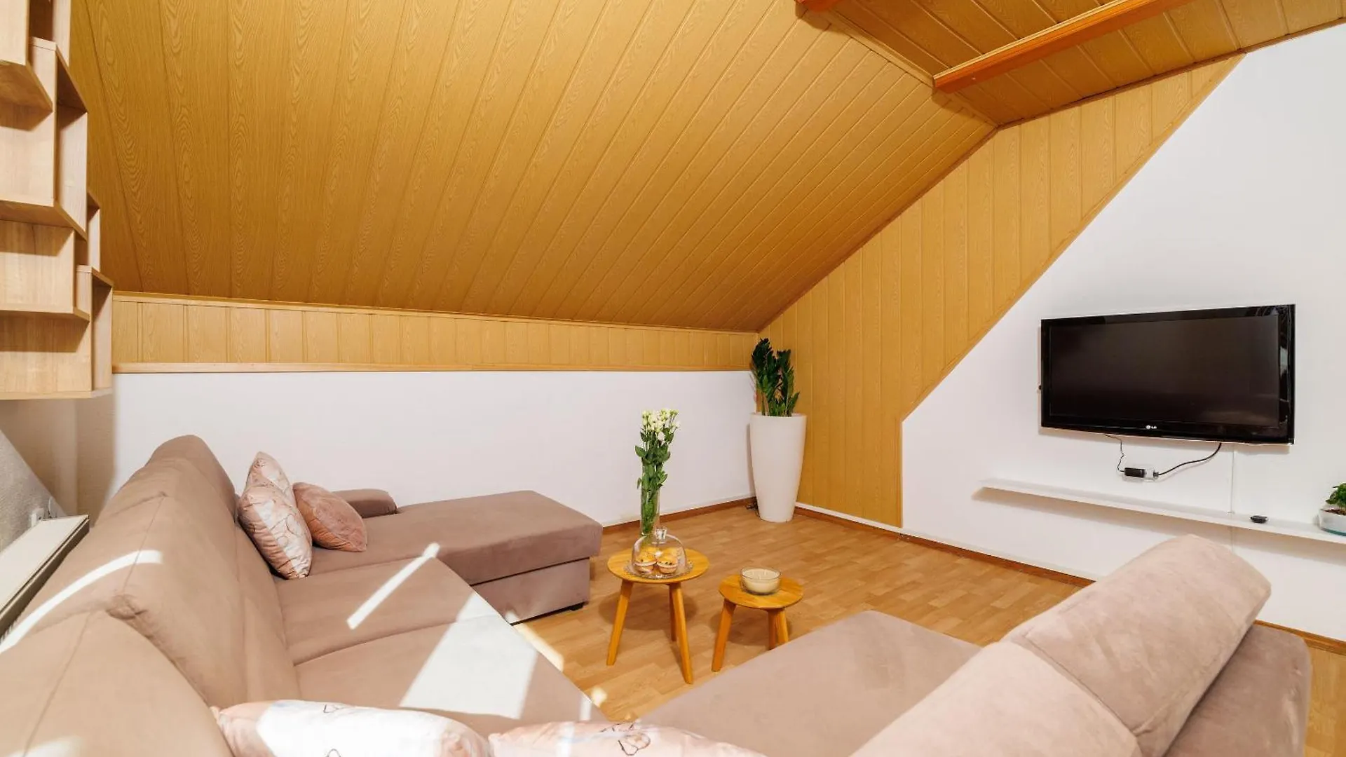 Apartments Sofija Fuzine
