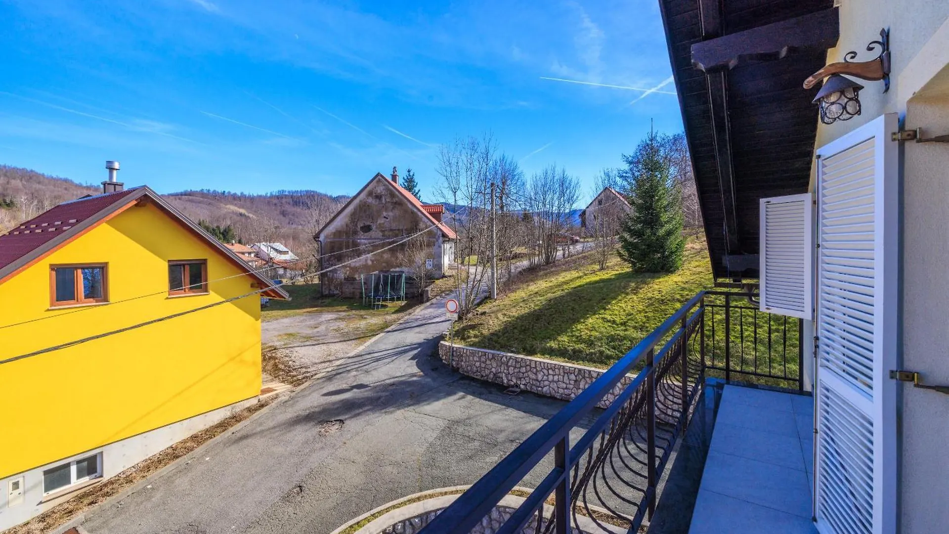 Apartments Sofija Fuzine